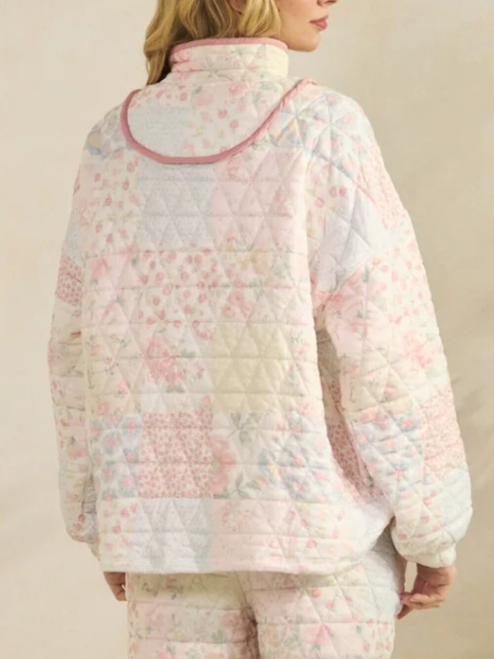 T83. Quilted Floral Print‎ Pullover - Picture 3 of 7